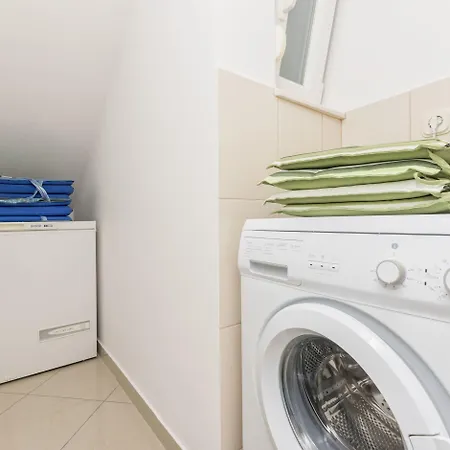Maja Appartement *