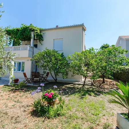 Appartement Maja *